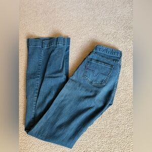 Dark wash Lola Kimes